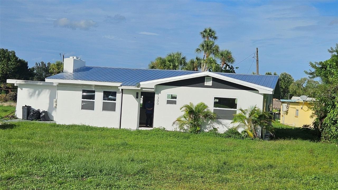 1300 Waite Dr., North Fort Myers, FL 33903