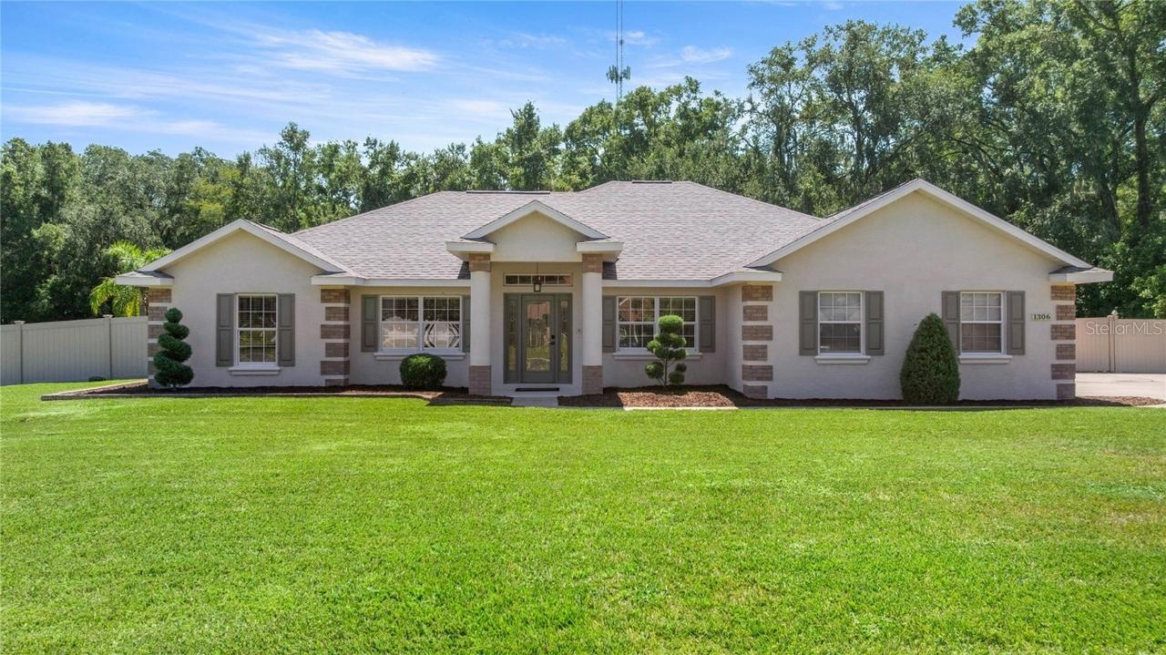 1306 NE 51st Loop, Ocala, FL 34479