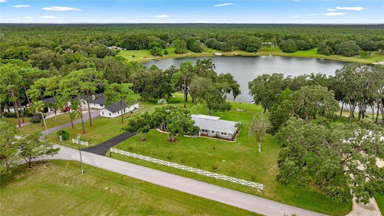 10512 SE 146th Terrace Rd., Ocklawaha, FL 32179