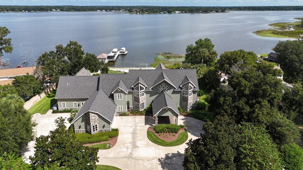 11035 SE Sunset Harbor Rd., Summerfield, FL 34491
