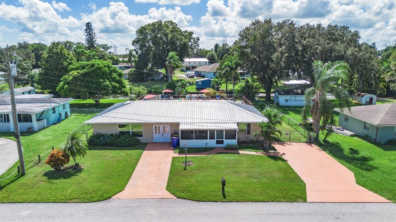 114 Lake Huntley Dr., Lake Placid, FL 33852