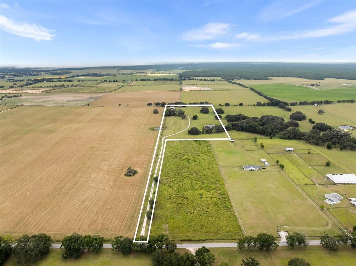 23220 Nw 27th St, Morriston, FL 32668