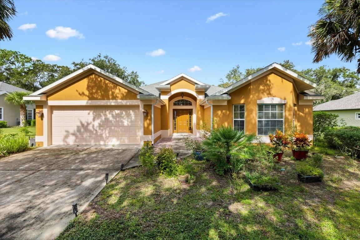 39911 Bay View Dr., Lady Lake, FL 32159
