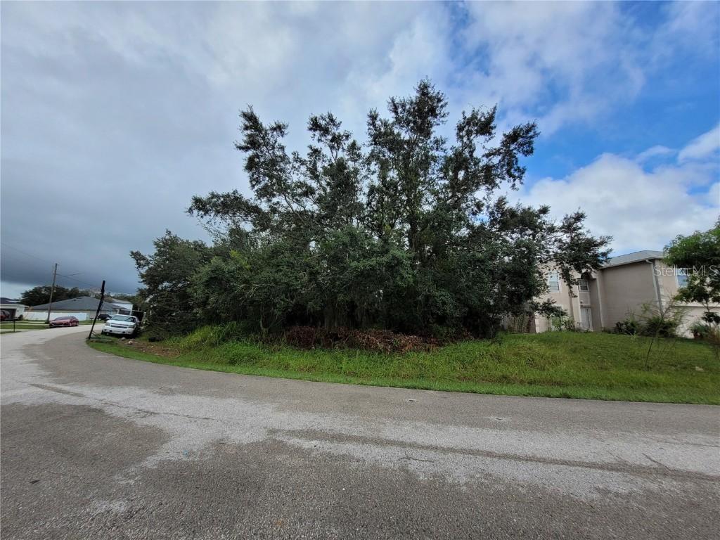 1946 Manatee Ct, Poinciana, FL 34759