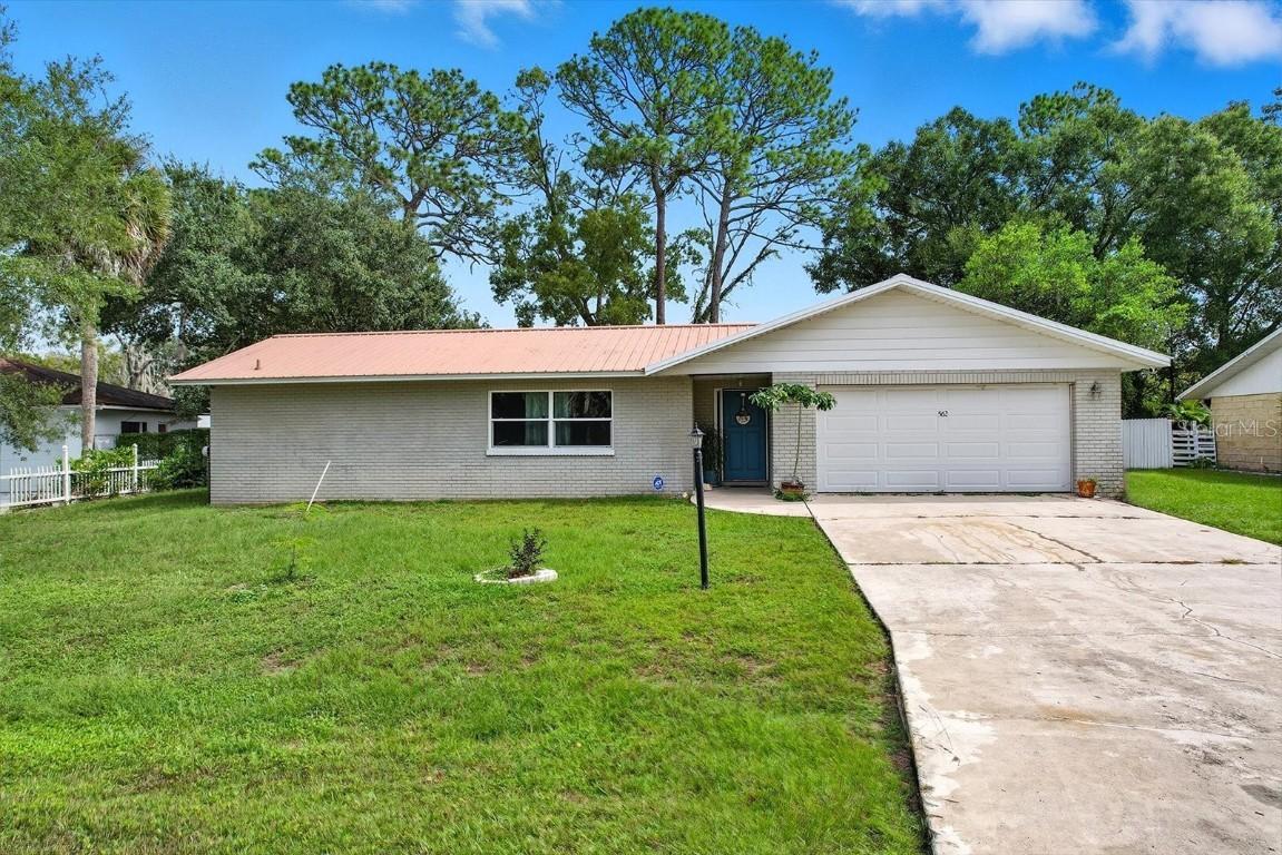 562 Silver Course Loop, Ocala, FL 34472