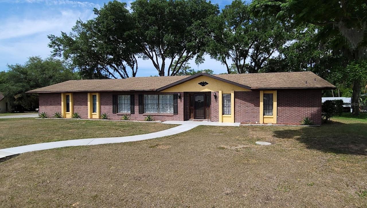 406 Wright St., Inverness, FL 34452