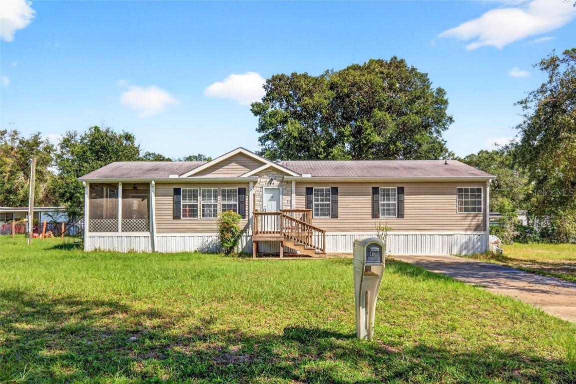 413 Quail St., Lady Lake, FL 32159
