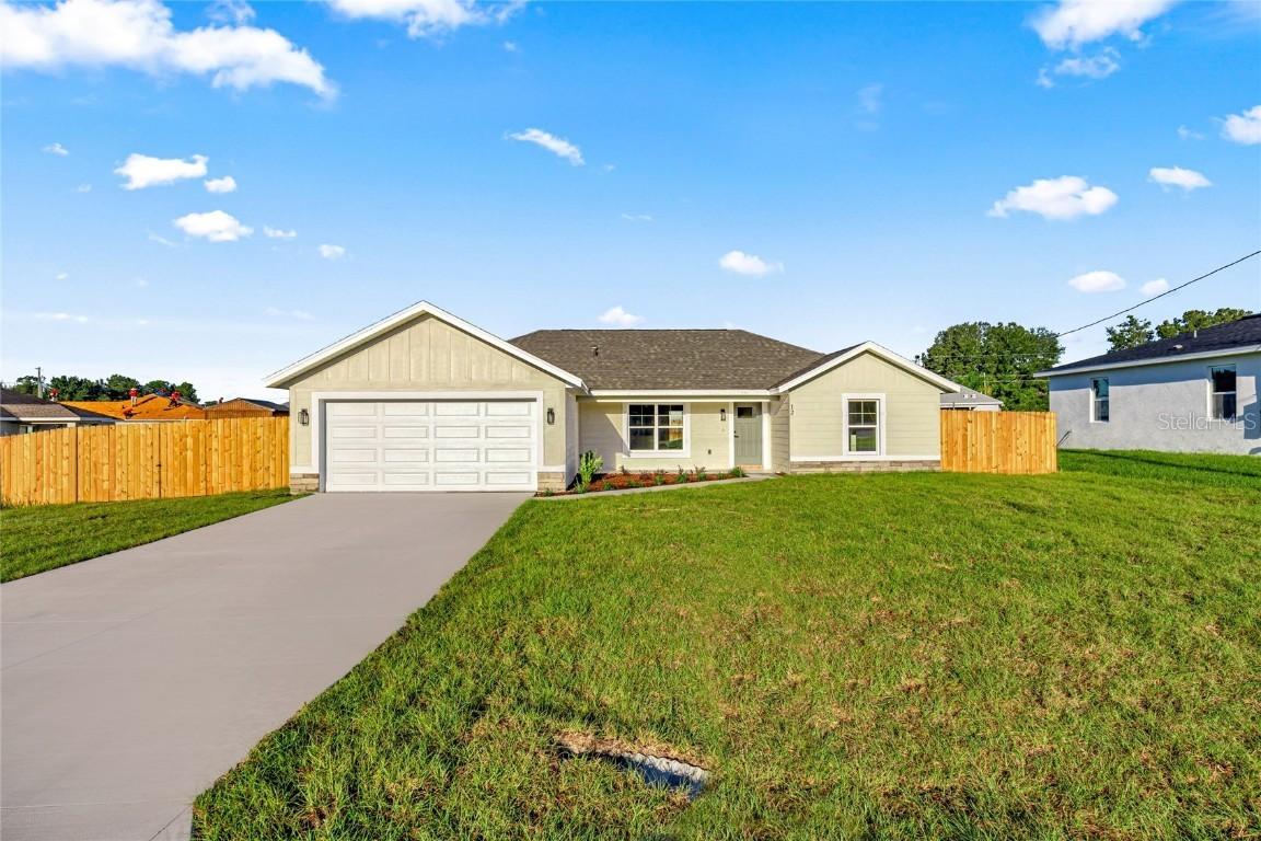 12 Dogwood Loop Ave, Ocala, FL 34472