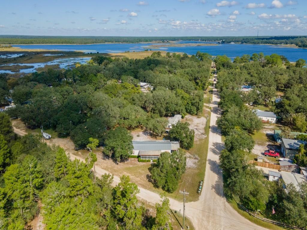 24797 NE 135th St., Fort Mc Coy, FL 32134