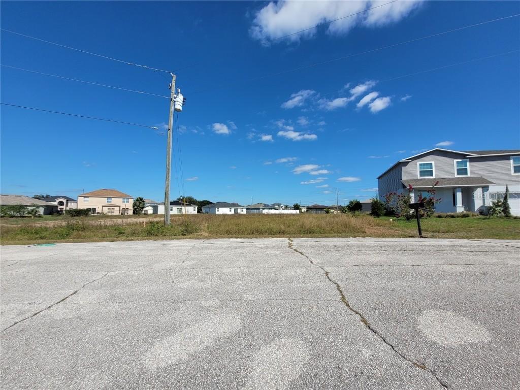 2233 Pecos Ct., Kissimmee, FL 34759