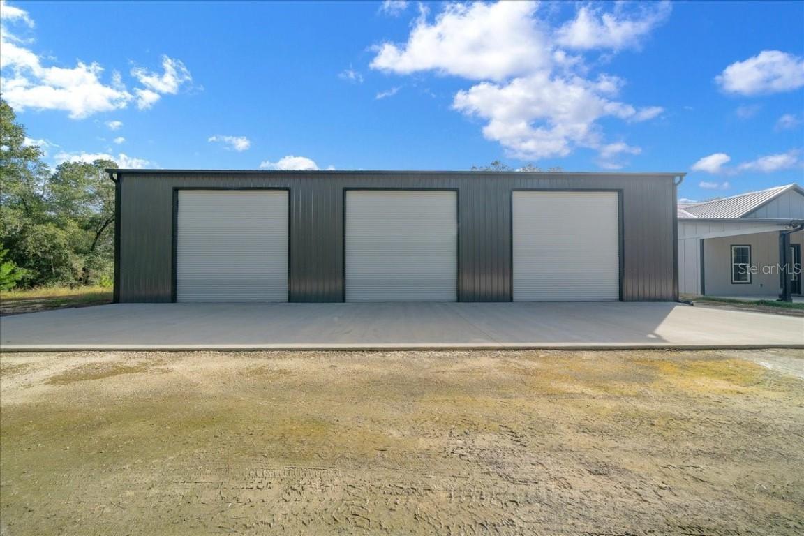 252 Malauka Rd., Ocklawaha, FL 32179