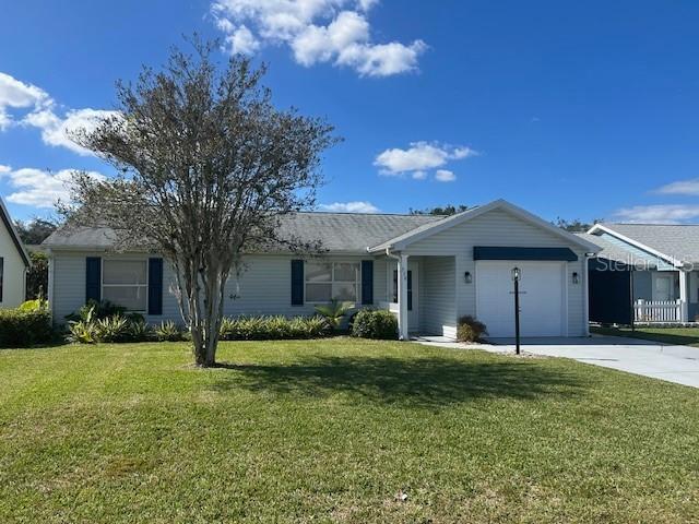 528 Valencia Pl., Lady Lake, FL 32159