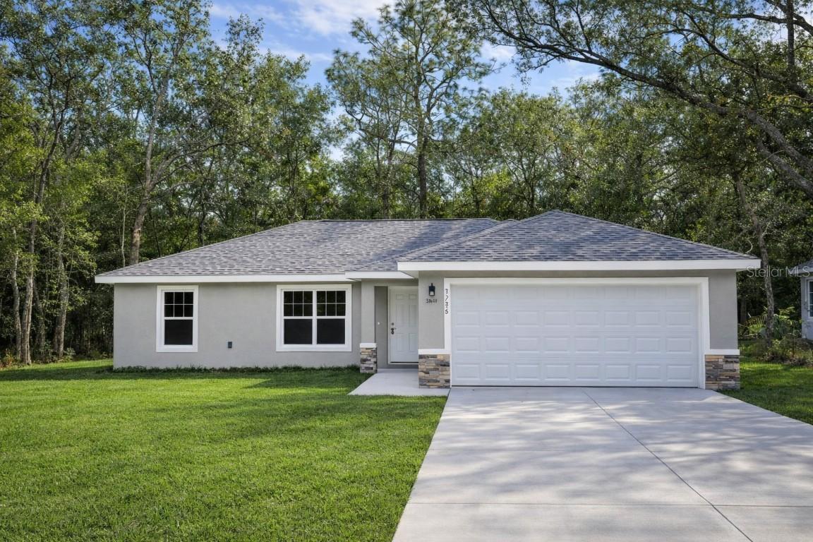 6727 N Waycross Way, Citrus Springs, FL 34433