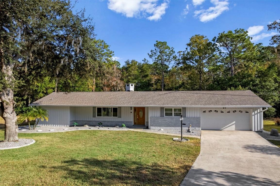 27 Beverly Ct., Homosassa, FL 34446