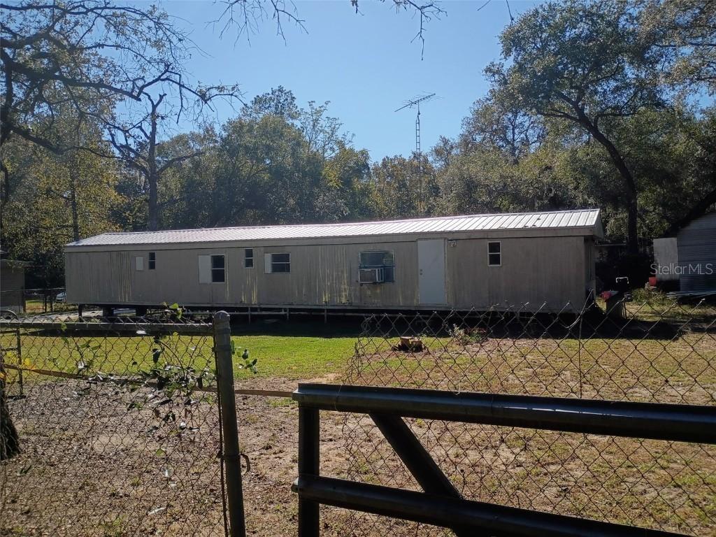 17360 NE 37th Ln., Silver Springs, FL 34488