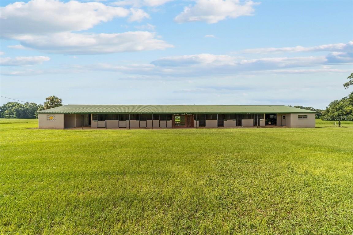 17176 N Us Highway 441, Reddick, FL 32686