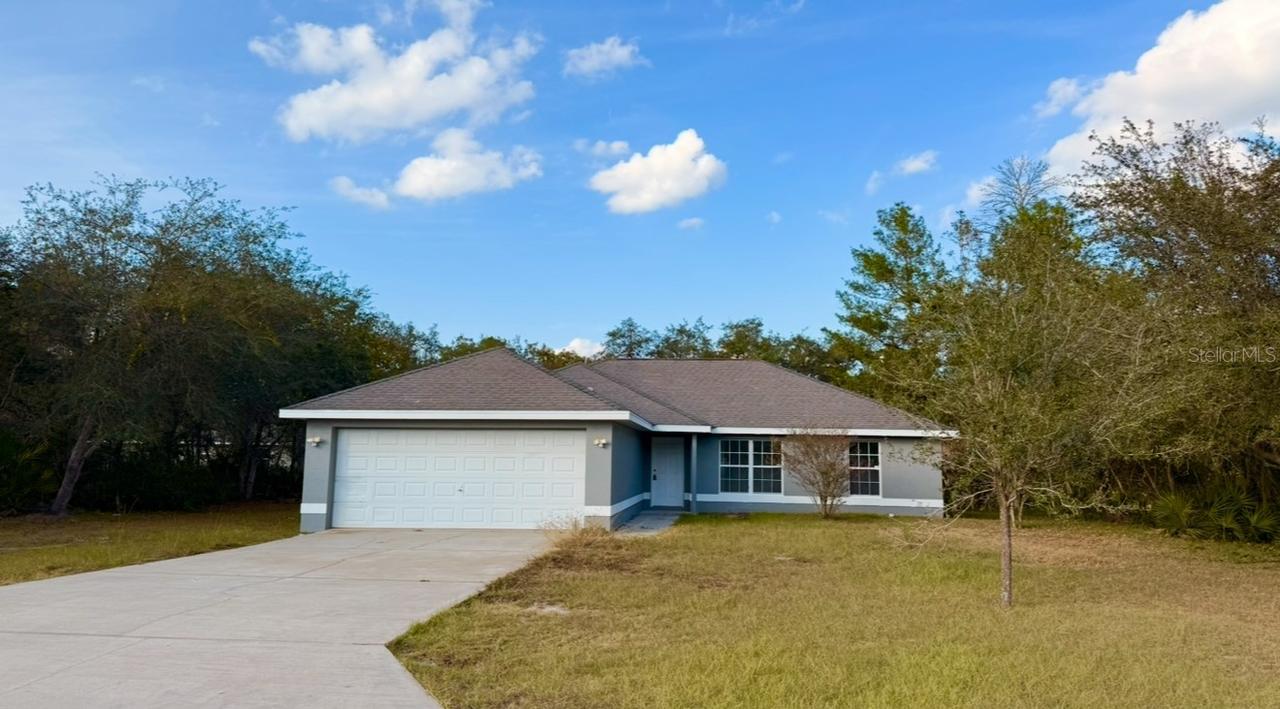 7 Malauka Pass Ln., Ocklawaha, FL 32179