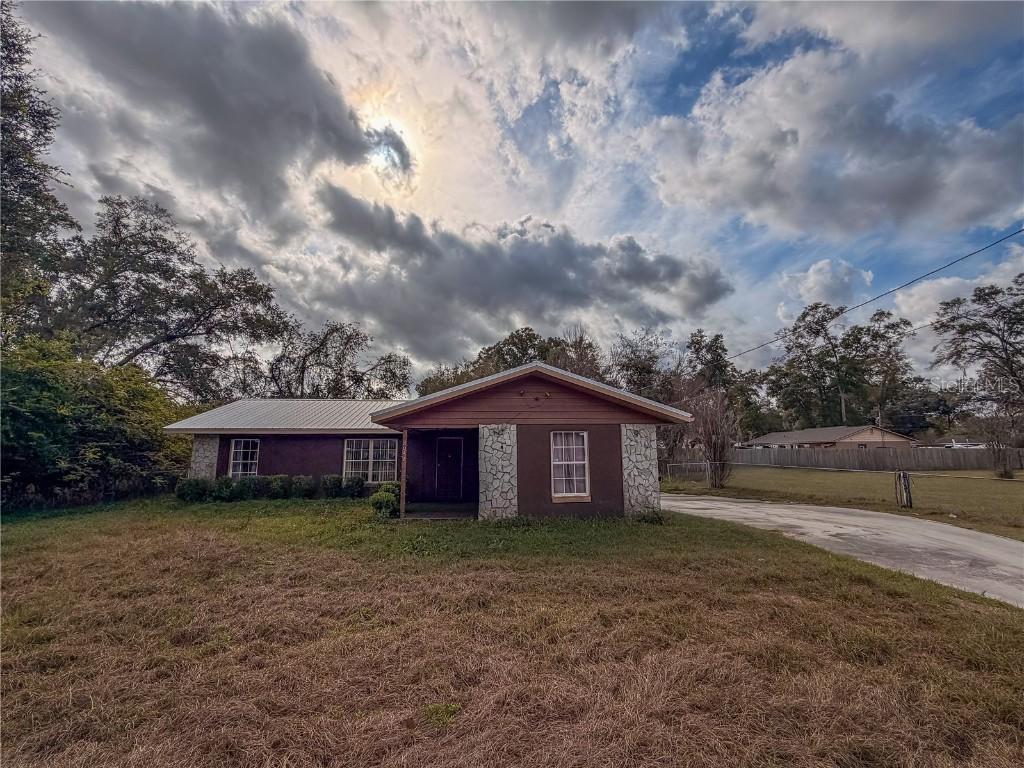 2042 NE 44th St., Ocala, FL 34479