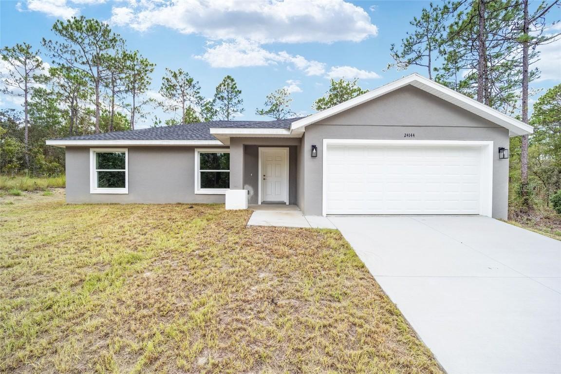24144 NW Water Oak Ave., Dunnellon, FL 34431