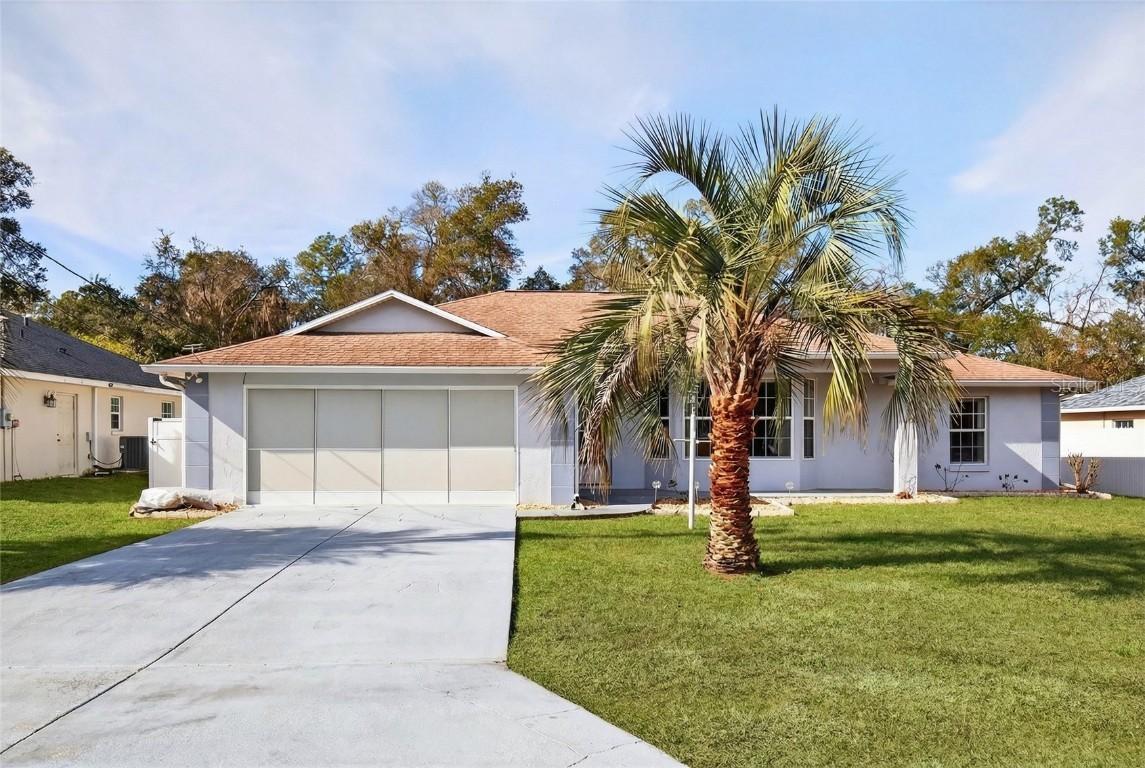 902 NE 130th Ter., Silver Springs, FL 34488