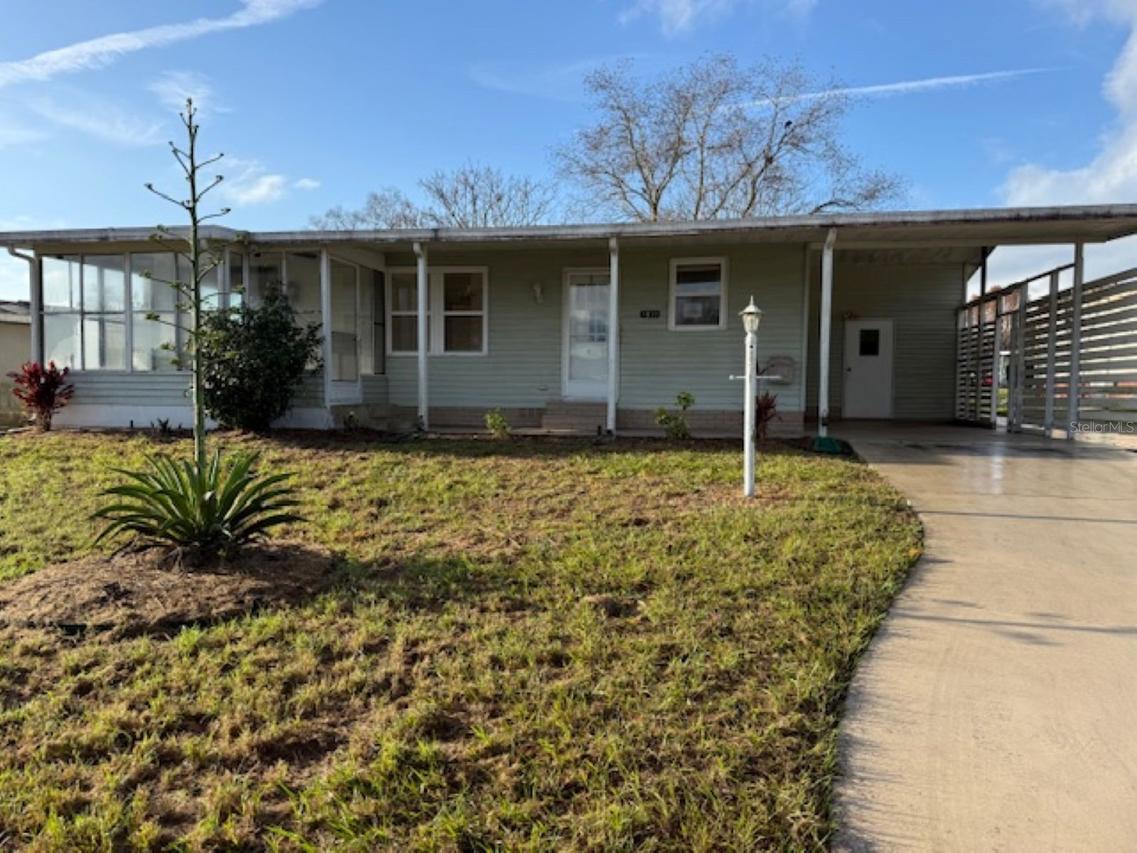 1832 W Schwartz Blvd., Lady Lake, FL 32159