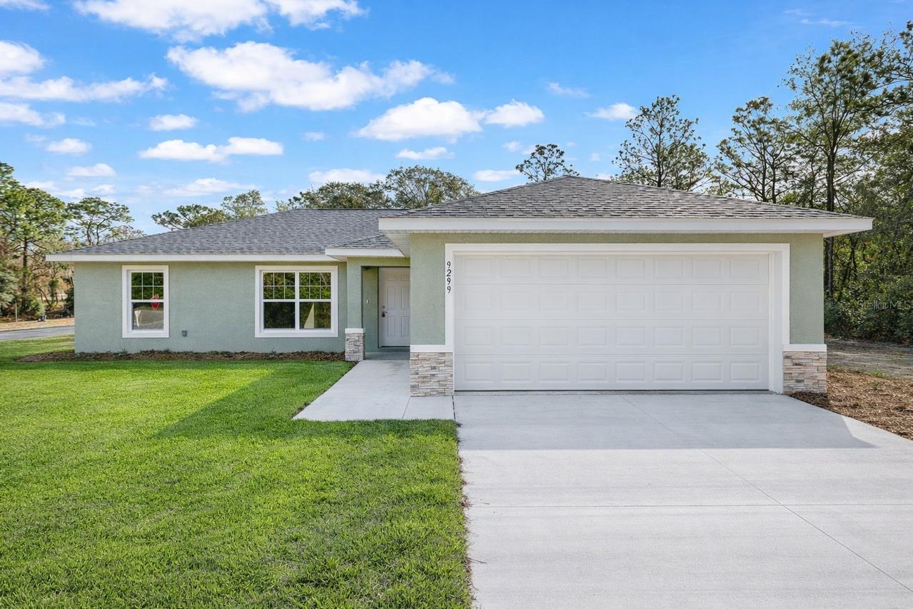 9299 N Hunter Way, Dunnellon, FL 34433