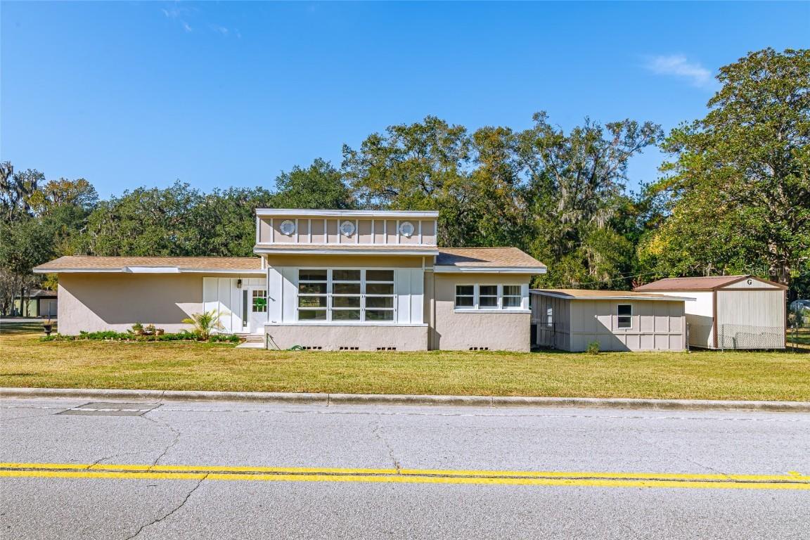 910 NE 11th Ave., Ocala, FL 34470