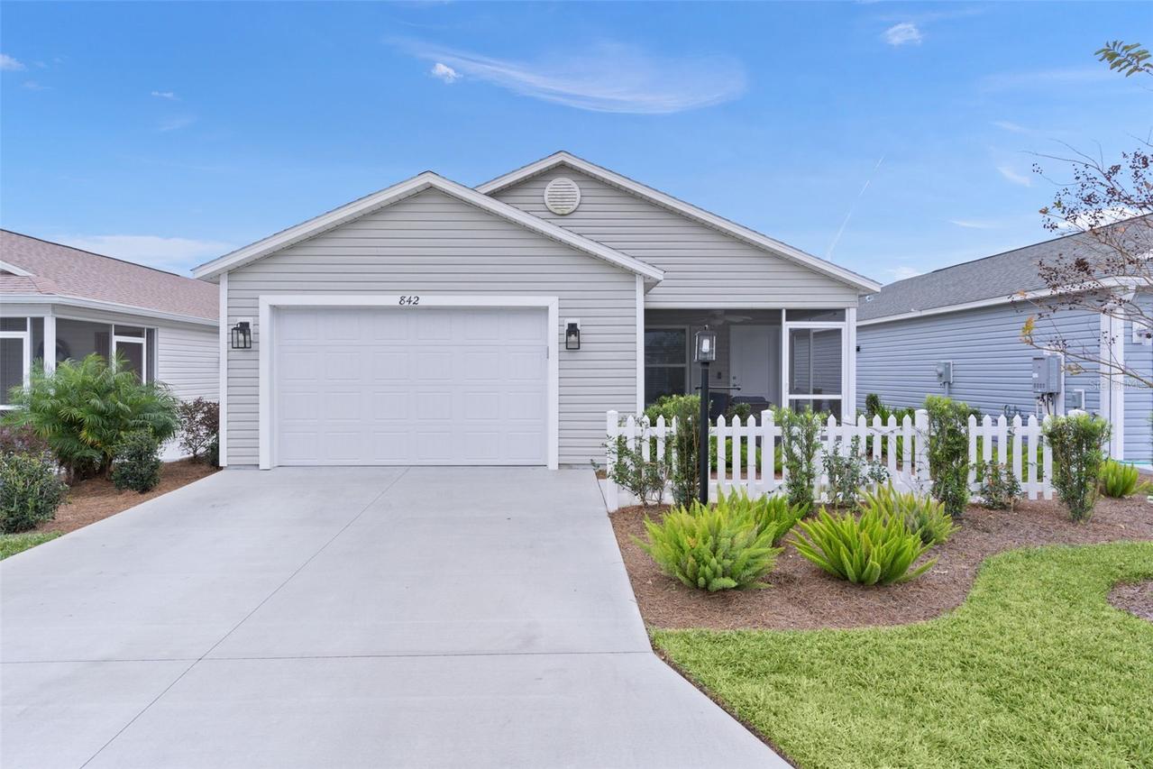 842 Spring Ave., The Villages, FL 34762