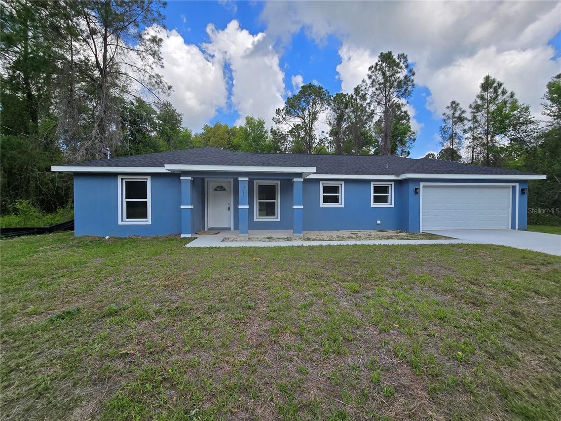21 Sequoia Drive Crse Course, Ocklawaha, FL 32179