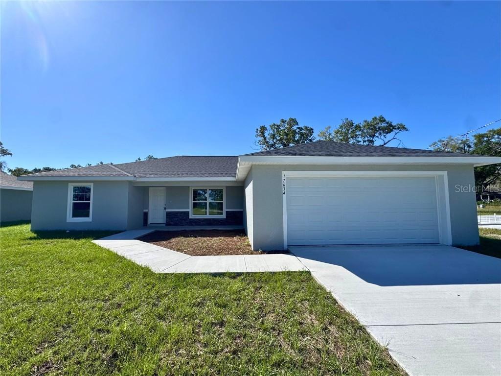 8221 N Merrimac Way, Citrus Springs, FL 34434