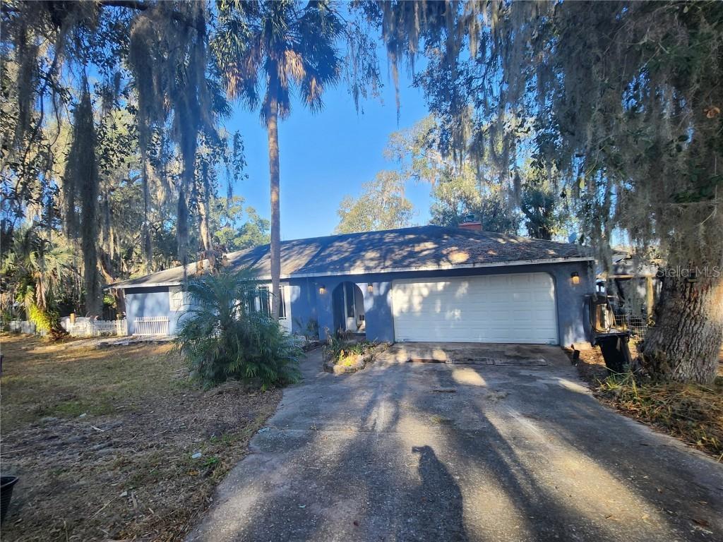 25 Emerald Dr., Ocala, FL 34472