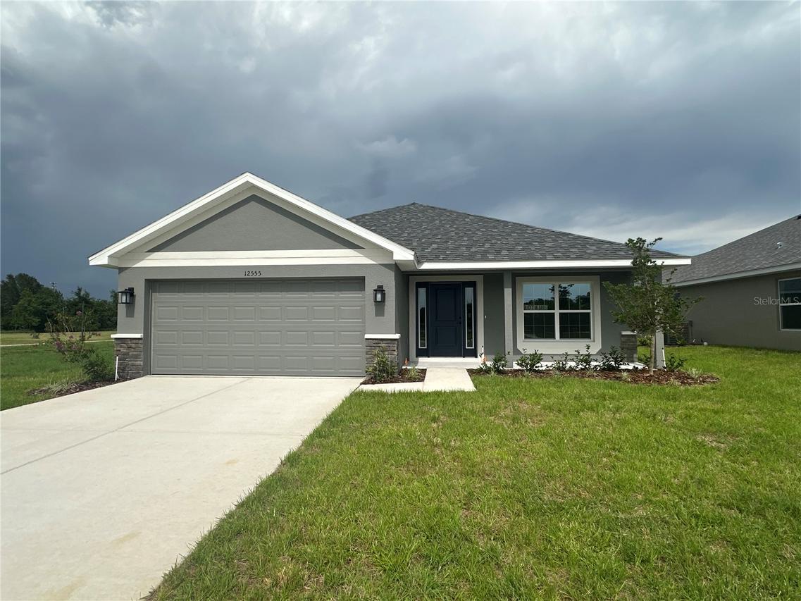 12555 NE 48th Terr, Oxford, FL 34484