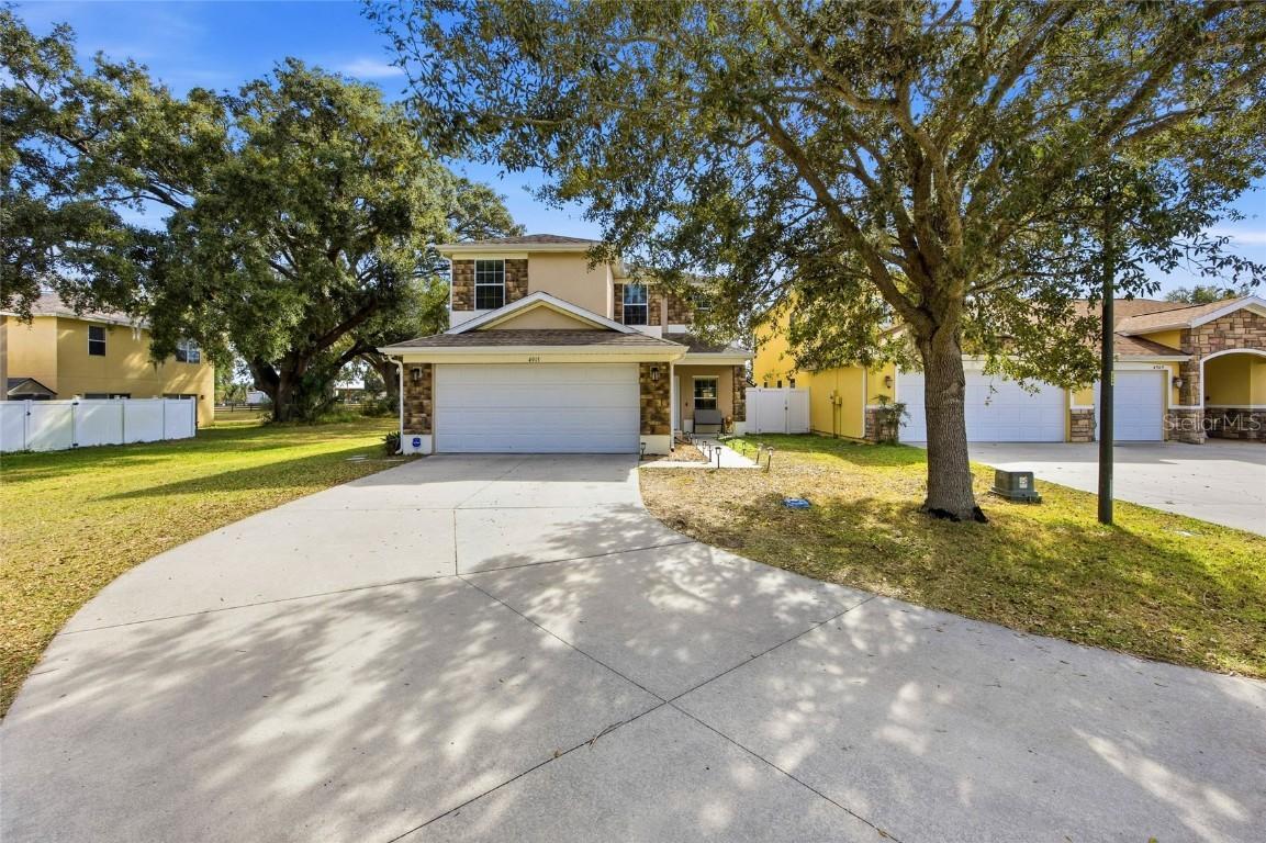 4913 NE 122nd Ave., Oxford, FL 34484