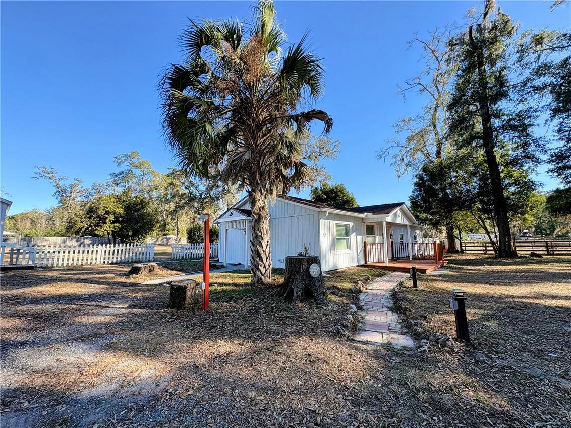 895 SW 80th Ave., Ocala, FL 34481