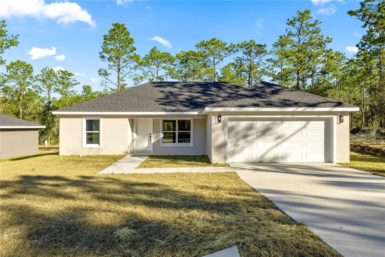 24125 NW Foxglove Ln., Dunnellon, FL 34431