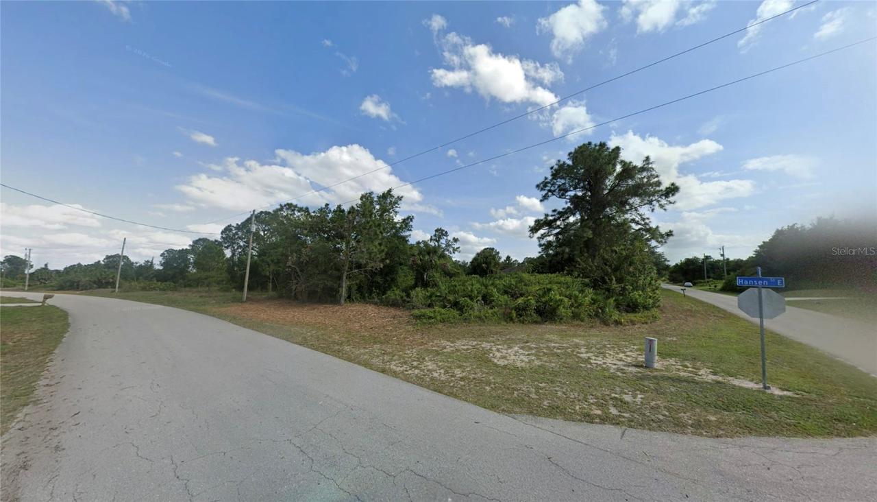1028 Hansen St., Lehigh Acres, FL 33974