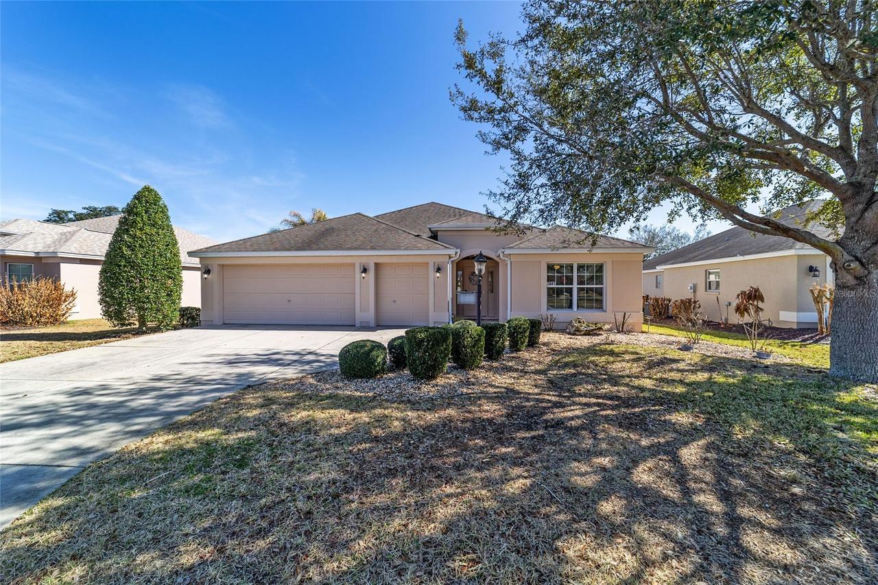 2449 Heath Springs Dr., The Villages, FL 32162