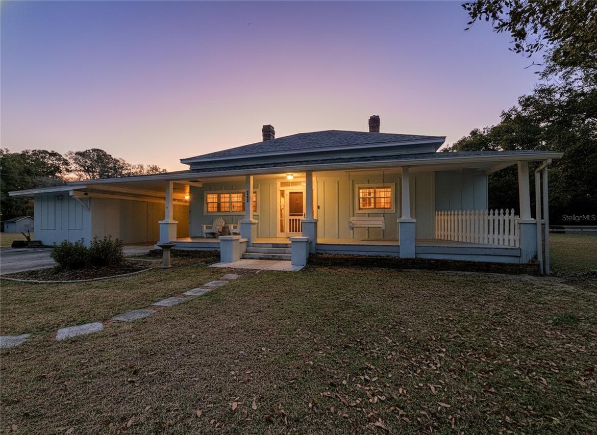 113 Rosemary Ave., Lady Lake, FL 32159