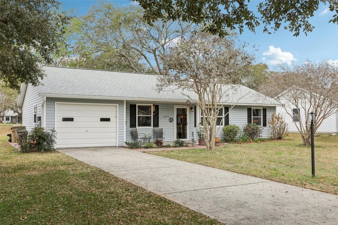 1625 New Abbey Ave., Leesburg, FL 34788