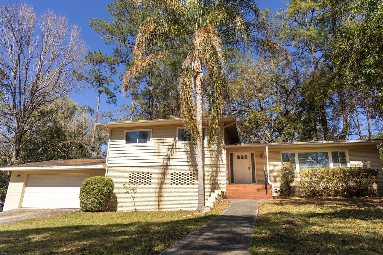 2910 SW 1st Ave., Gainesville, FL 32607