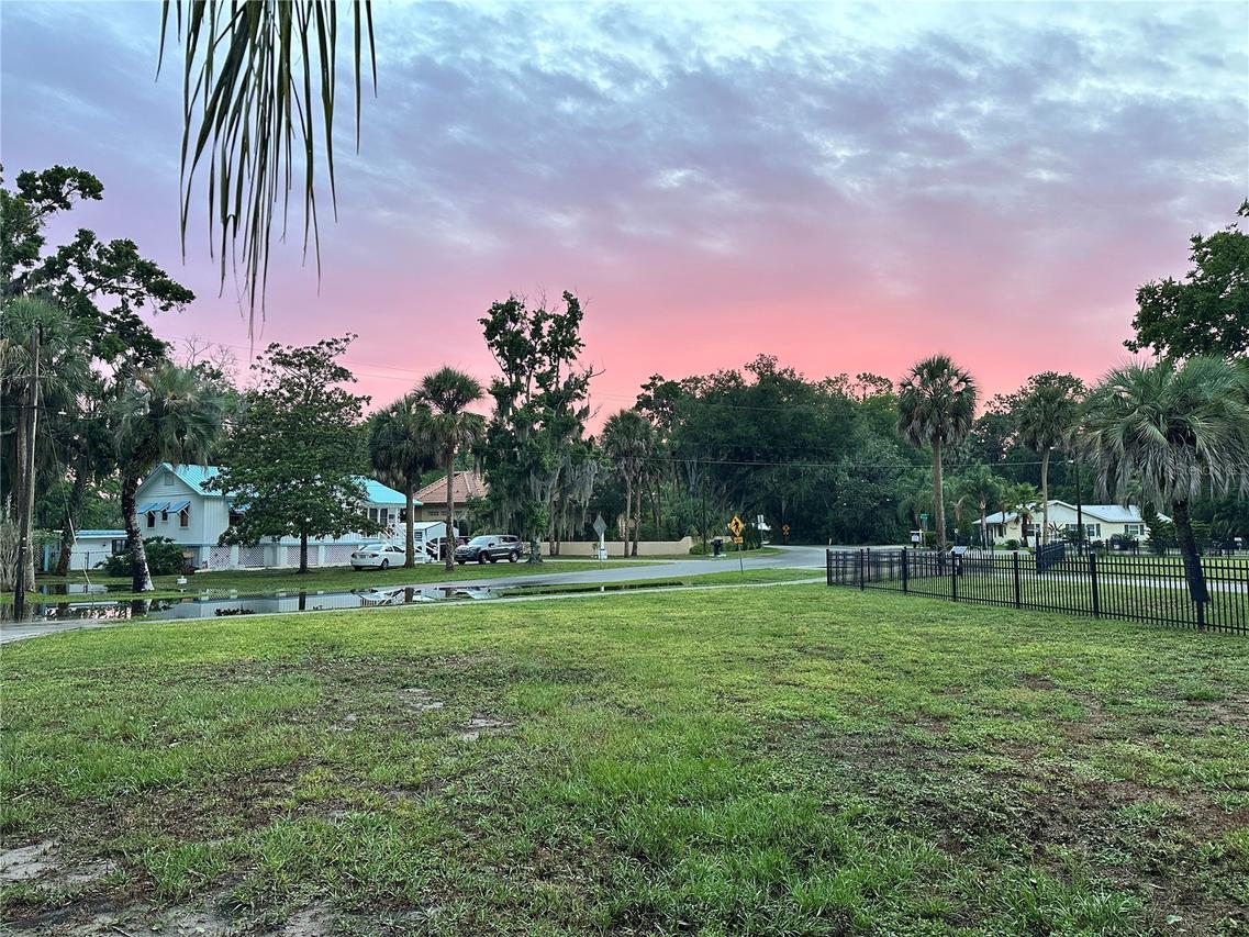 1115 SE Kingsbay Dr., Crystal River, FL 34429