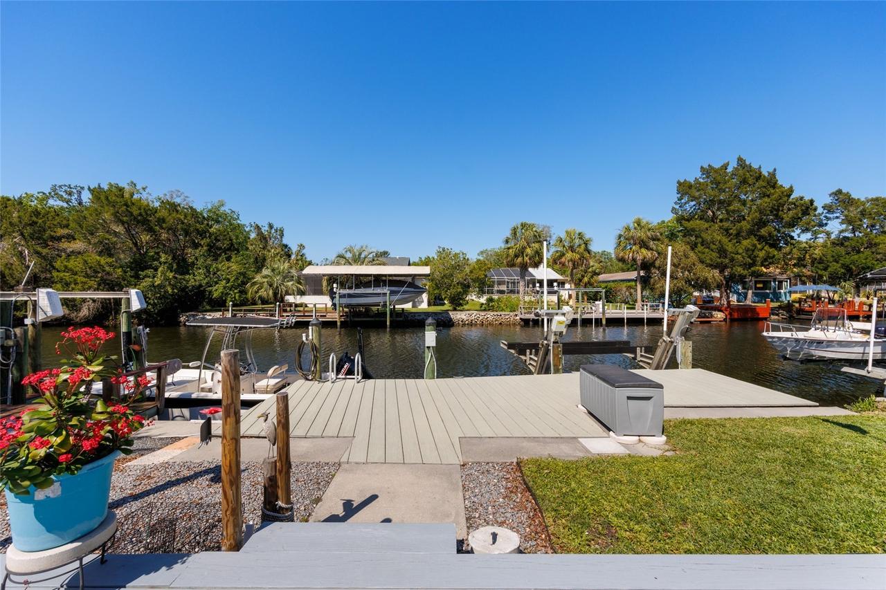 11491 W Riverhaven Dr., Homosassa, FL 34448