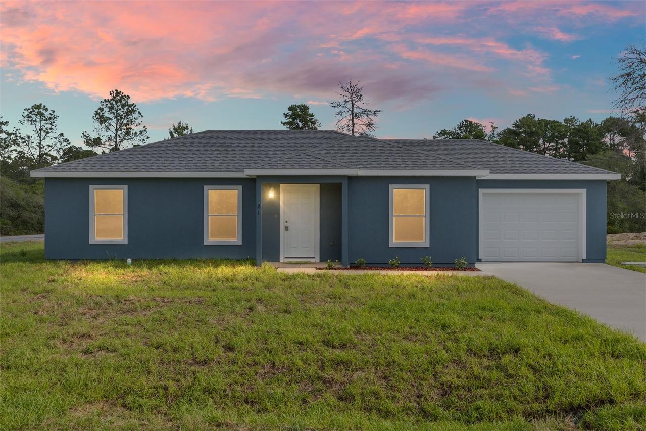 21 Fisher Pl., Ocklawaha, FL 32179