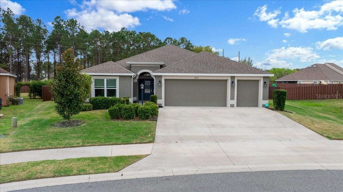 3274 Sennett Cir., Oxford, FL 34484