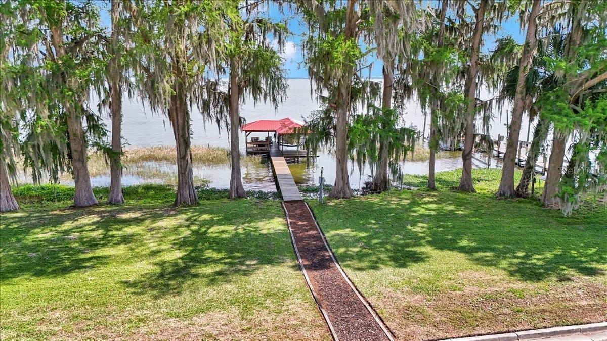 405 Lakeshore Dr., Leesburg, FL 34748