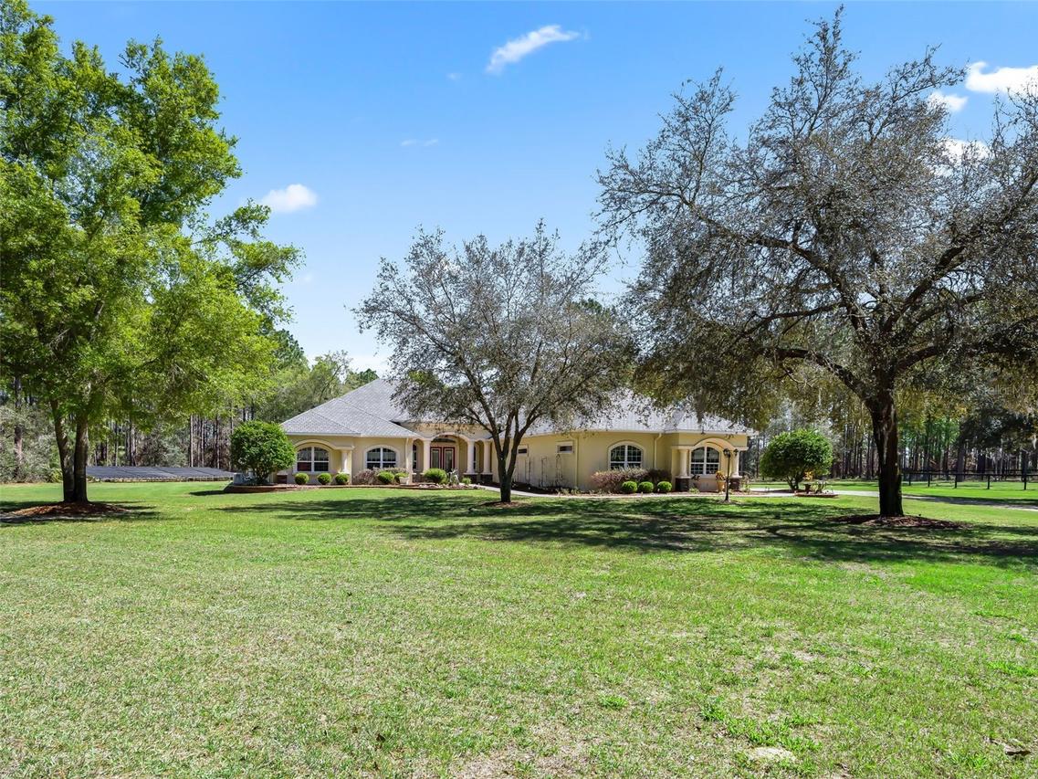 11370 SE 12th Ln., Morriston, FL 32668