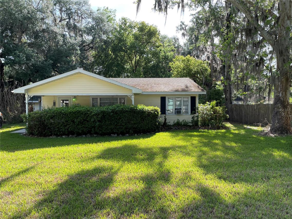 12385 SE 130th Ave., Ocklawaha, FL 32179