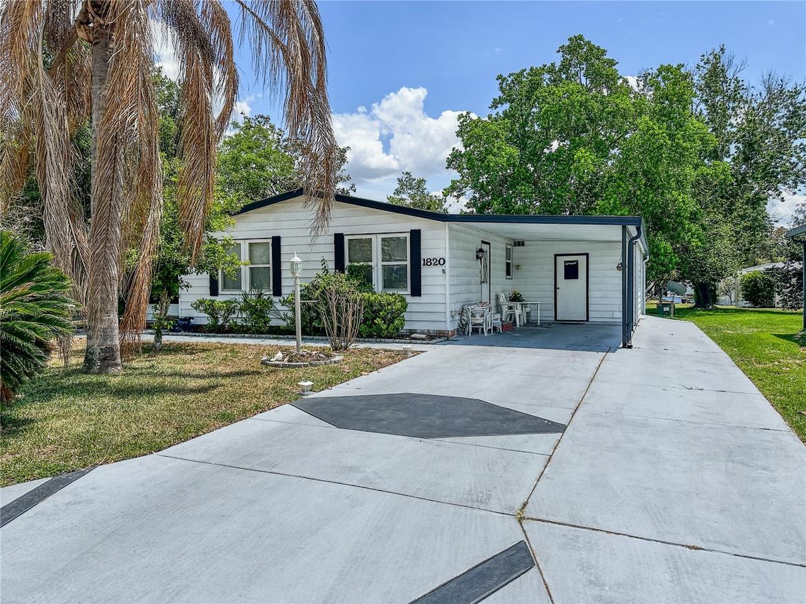 1820 W Schwartz Blvd. #8, Lady Lake, FL 32159