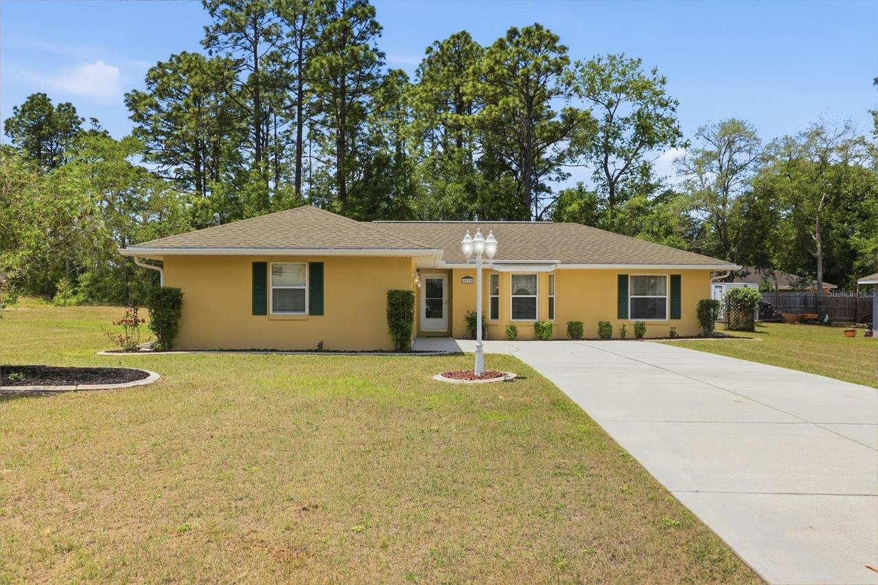 8278 N Pickinz Way, Citrus Springs, FL 34433