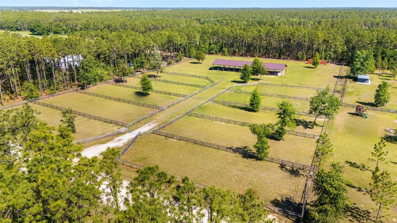 13531 SE 54th St., Morriston, FL 32668
